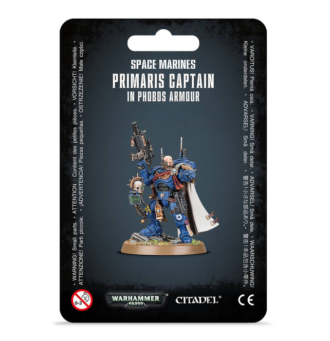 Warhammer 40K: Space Marines - Captain in Phobos Armour